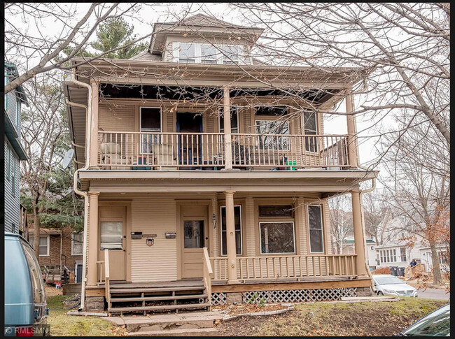 Building Photo - 627 Mendota