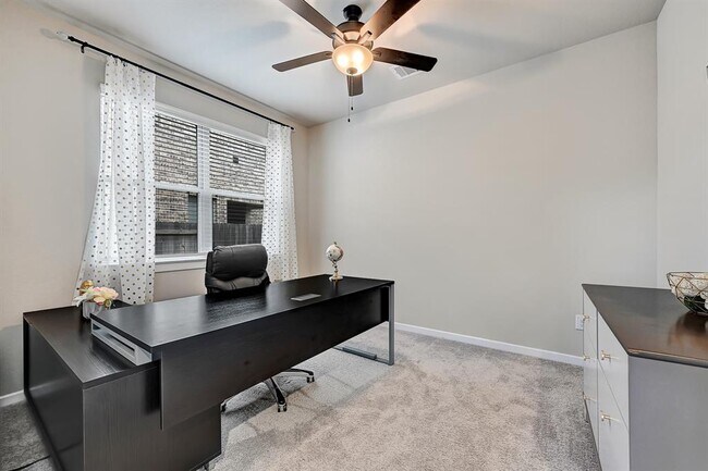 Foto del edificio - 7006 Winterberry Gln Ln
