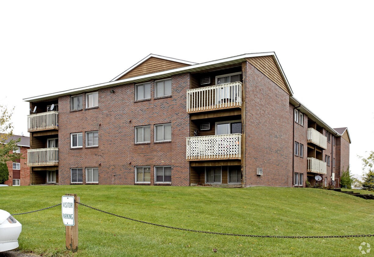 33rd Avenue Apartments 419 33rd Ave N Saint Cloud, MN Apartments