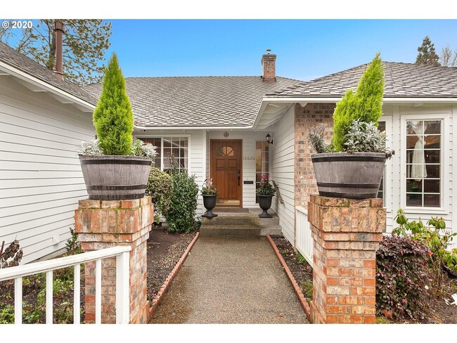 Building Photo - Updated One-Level Home with Vaulted Ceilin...