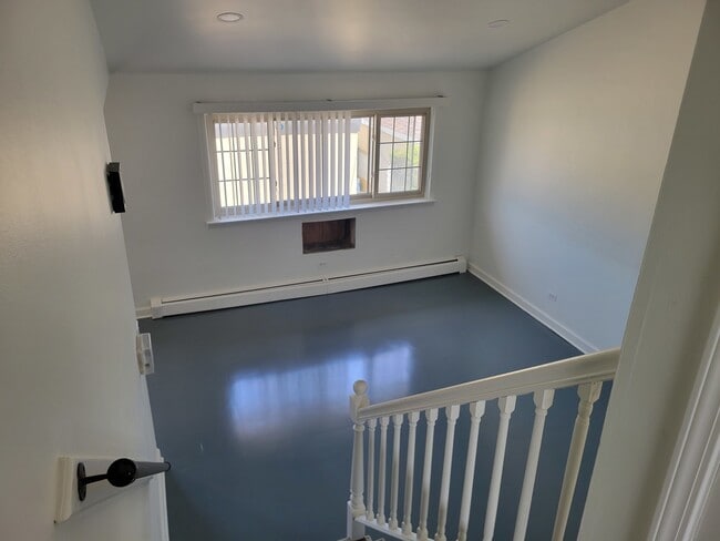 Building Photo - 3029 Bright St