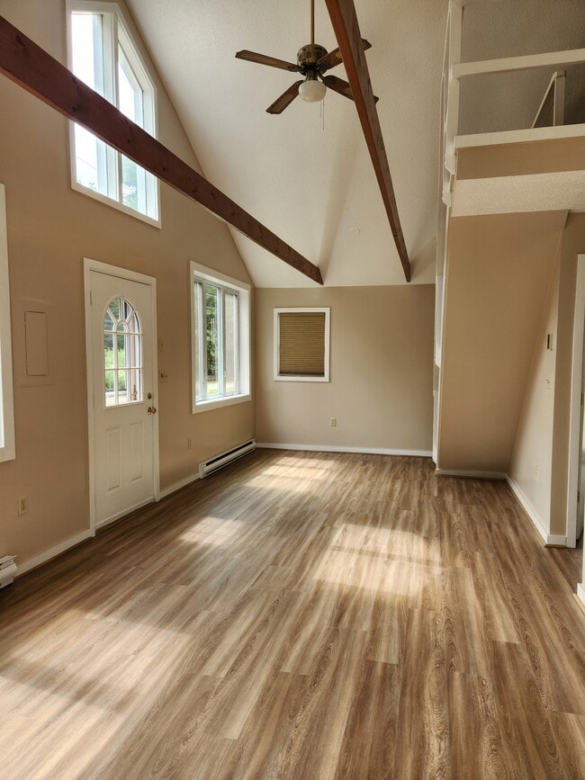 Building Photo - 52 Noyes Rd