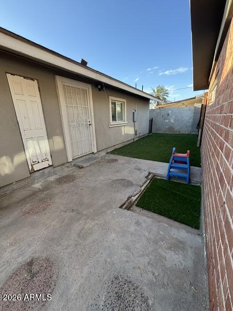 Building Photo - 9406 N 5th Ave