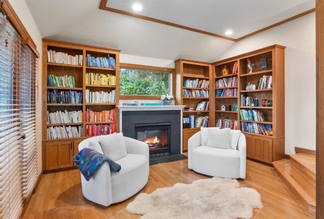 Foto del edificio - 5732 Sunset Ln