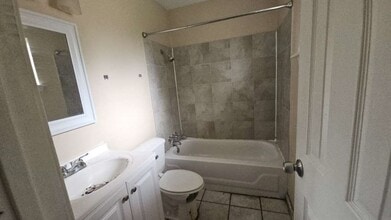 Building Photo - 1122 Havner Ln