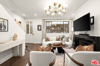 Building Photo - 202 San Vicente Blvd