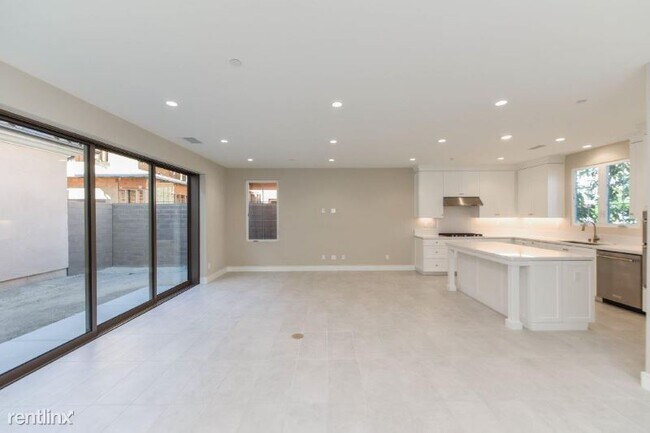 Building Photo - 4 br, 3 bath House - 107 dolci