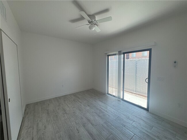 Foto del edificio - 2076 Swanson Ave