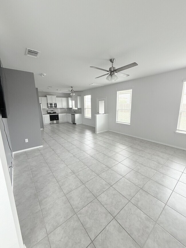 Foto del edificio - 3711 Brunswick Dr