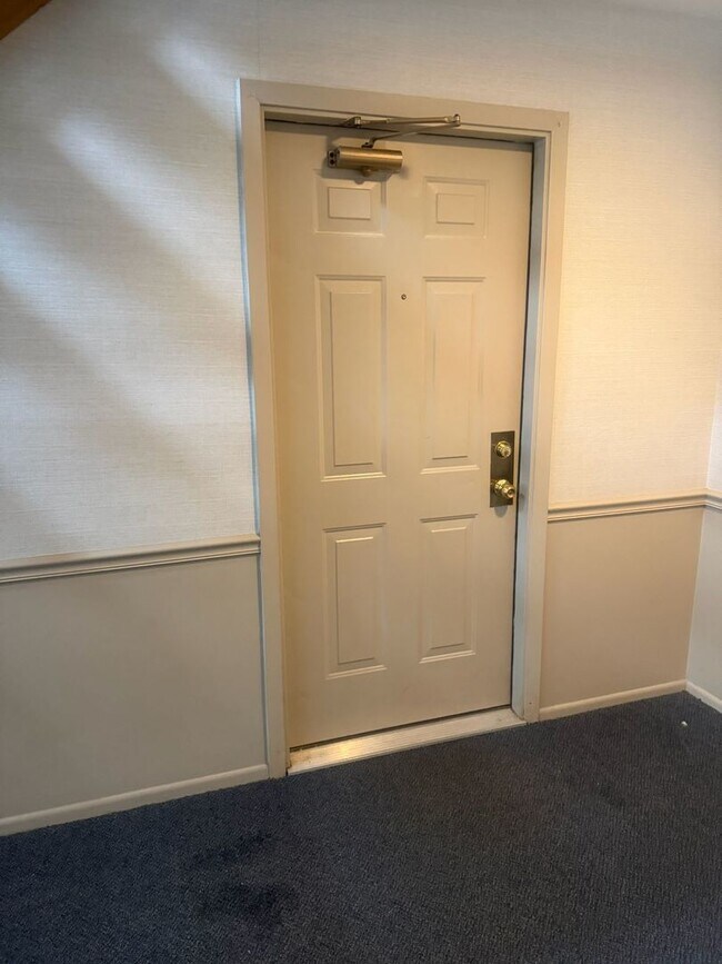 Foto del edificio - 205 Glasgow Ln