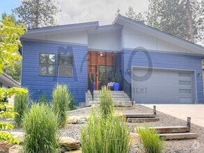 Building Photo - 3320 E 14th Ave