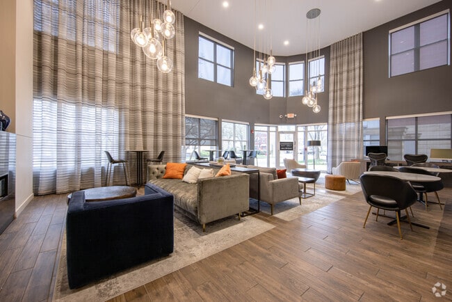 Social Lounge - The Reserve at Evanston