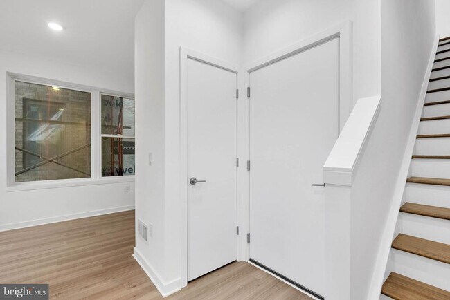 Foto del edificio - 3022 Schirra Ln