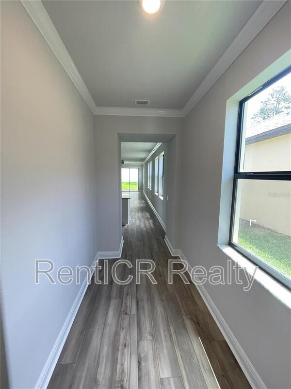 Building Photo - 1437 N River Cir