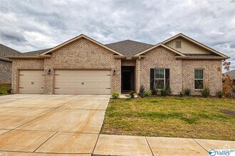 Building Photo - 124 Oak Fletcher Dr