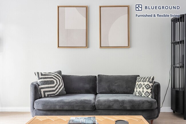 Foto del edificio - 16070 Sunset Blvd