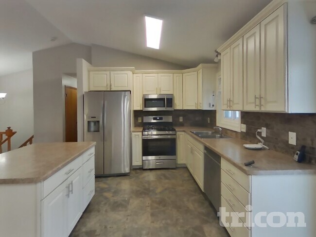 Foto del edificio - 3967 156th St W