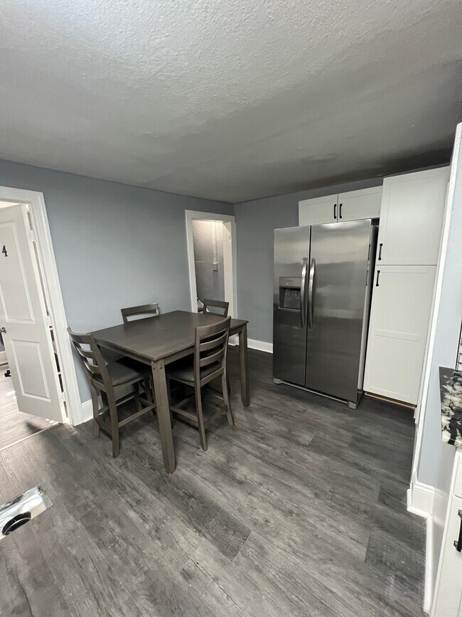 Foto del edificio - 205 Ashworth Pl