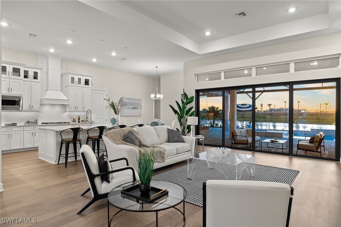 Foto principal - 15429 Turin Dr