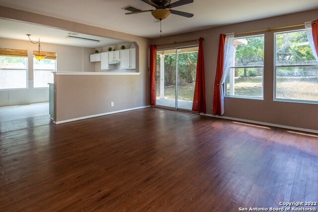 Building Photo - 307 Coriander Bend