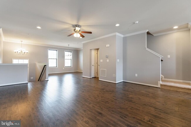 Building Photo - 13238 Tivoli Lake Blvd