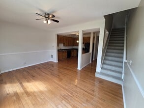 Building Photo - 2206 Flagstone Ln