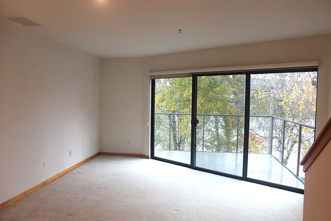 Foto del edificio - 920 NW Naito Pky