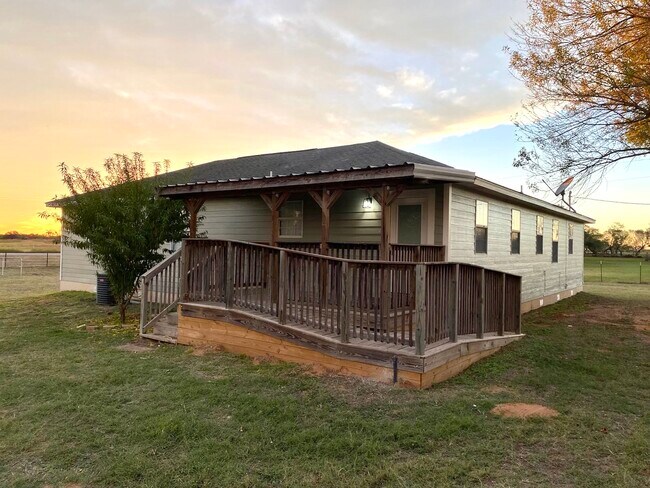 Building Photo - 2680 FM 2504