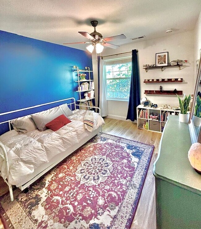 Foto del edificio - Large 3 Bedroom, 2 Bath Home in McMinnvill...