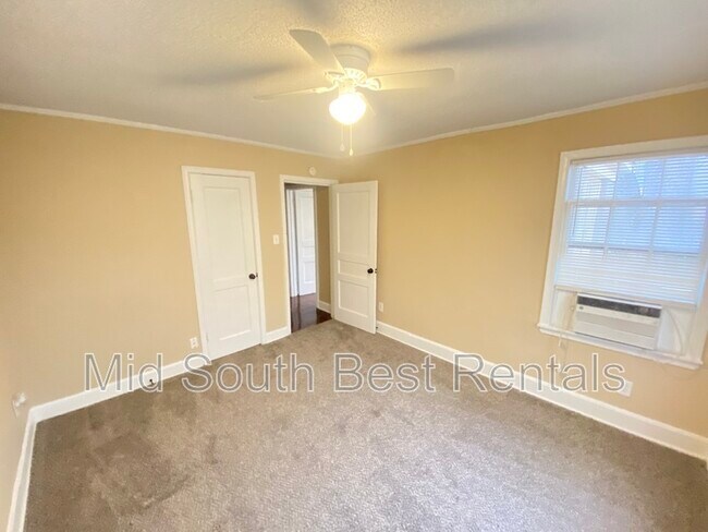 Foto del edificio - 1024 Springdale St