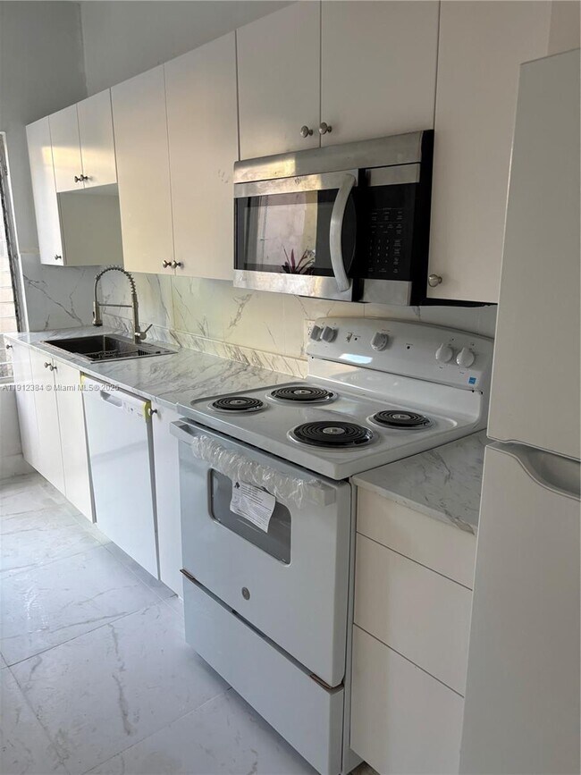 Foto del edificio - 568 SW 3rd St