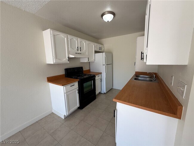 Foto del edificio - 5208 Greene Ln