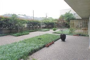 Foto del edificio - 6211 W Northwest Hwy