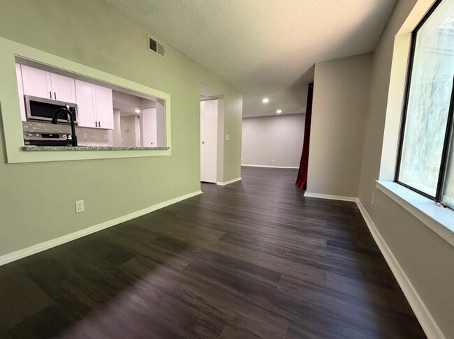 Foto del edificio - 2 Bed and 2 Bath in Norcross!