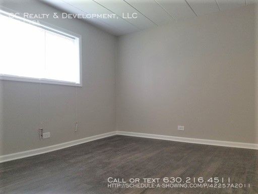 Building Photo - 328 Wilson Ave