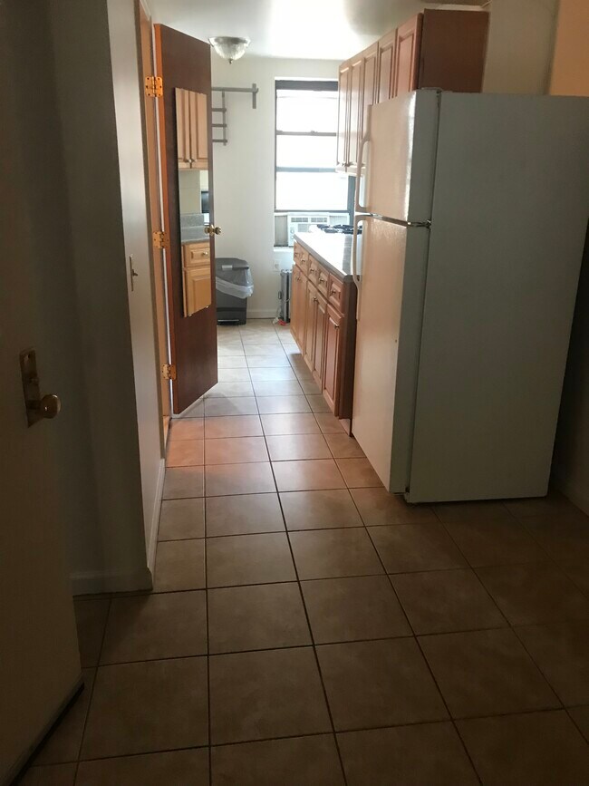 Foto del edificio - 418 E 14th St