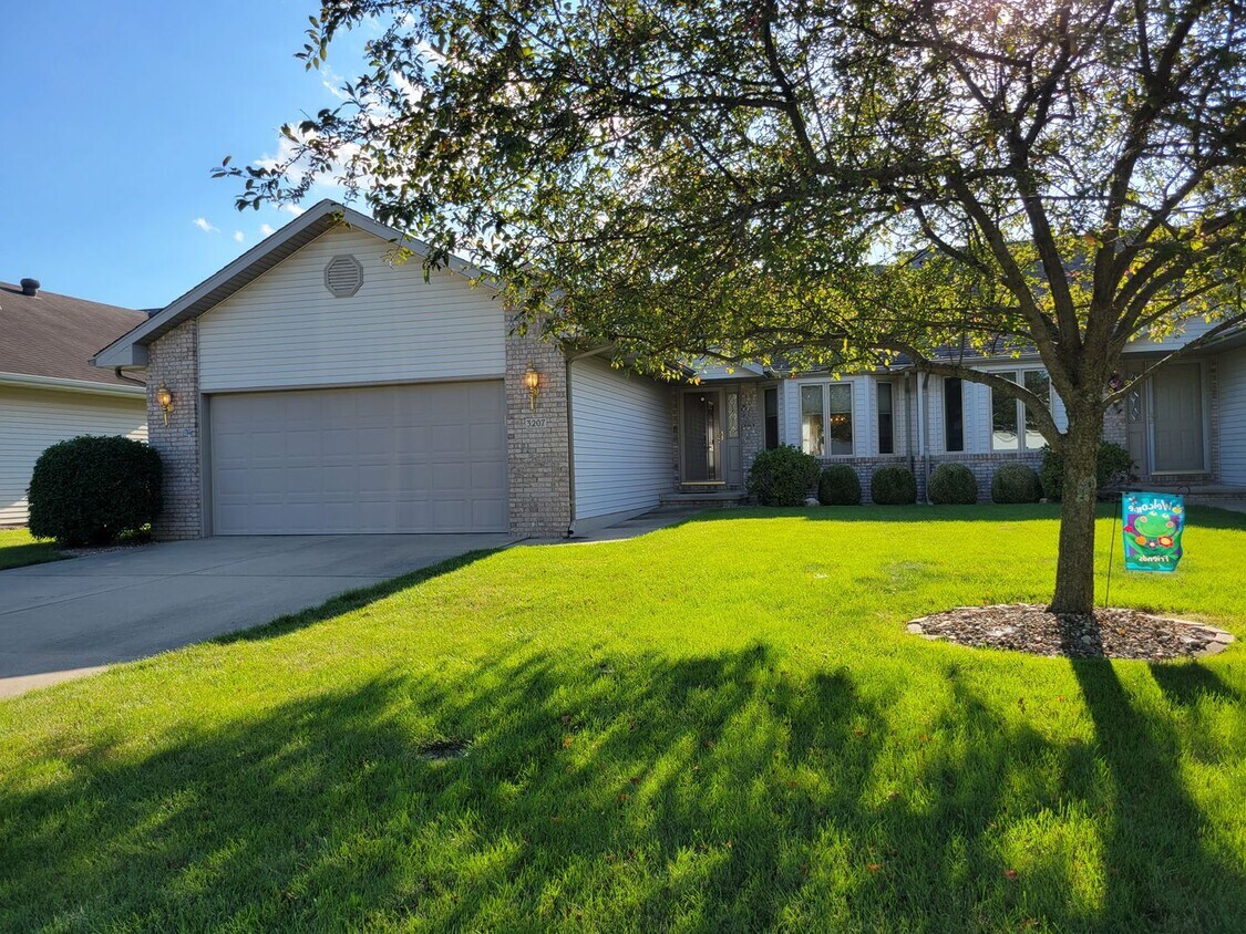 Foto principal - Large and In Charge in Rochester: 2 Bedroo...