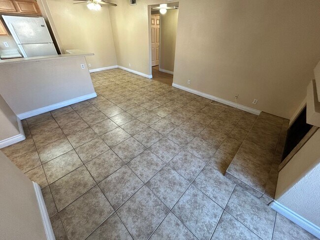 Foto del edificio - ***SPRING SPECIAL DEAL!! $600 OFF FIRST MONTHS RENT IF MOVED IN 2 WEEKS!!***  CHARMING EAST LAS V...