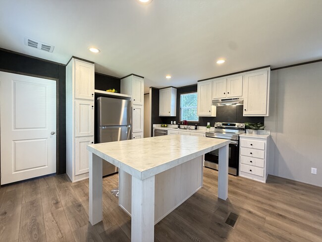 Foto del edificio - 102 Eloise St