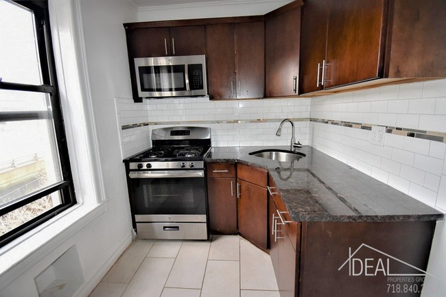 Building Photo - Great 1 bedroom apartment in Sunset Park