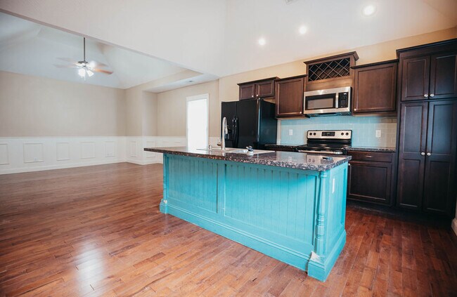 Foto del edificio - 1046 E Walnut St