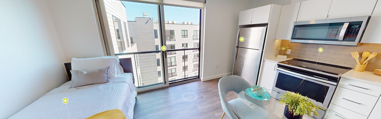 Photo - 3200 Washington Apartments