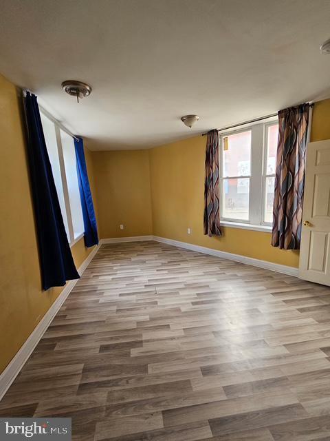 Foto del edificio - 240 W Glenwood Ave