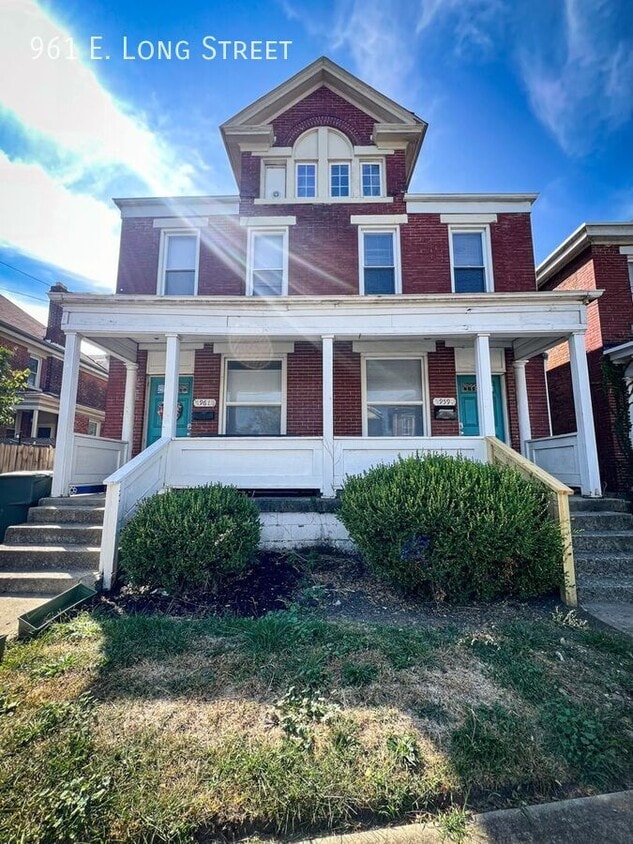 Foto principal - 961 E Long St