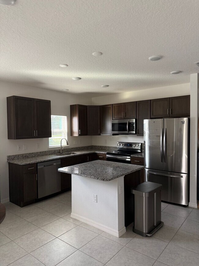 Foto del edificio - Beautiful 3 Bedroom, 2 Bath Home