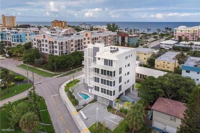 Foto del edificio - 2 br, 2 bath  - 1900 SE 2nd St Unit 202