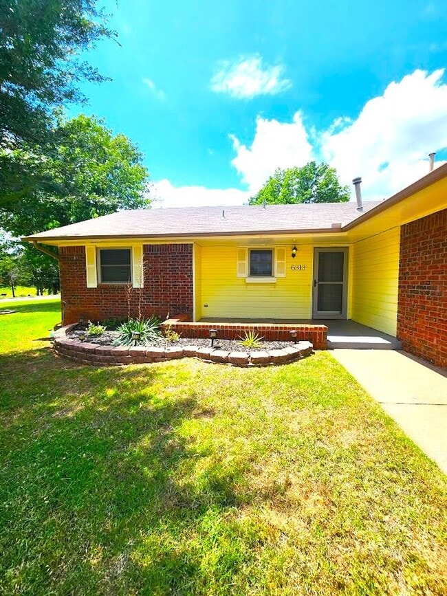 Foto del edificio - 3 Bed 2 Bath 2 Car Garage-Westlake Additio...
