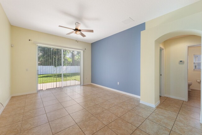 Foto del edificio - 2831 Whistlewood Dr