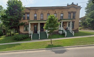 Building Photo - 427 N 10th Ave E