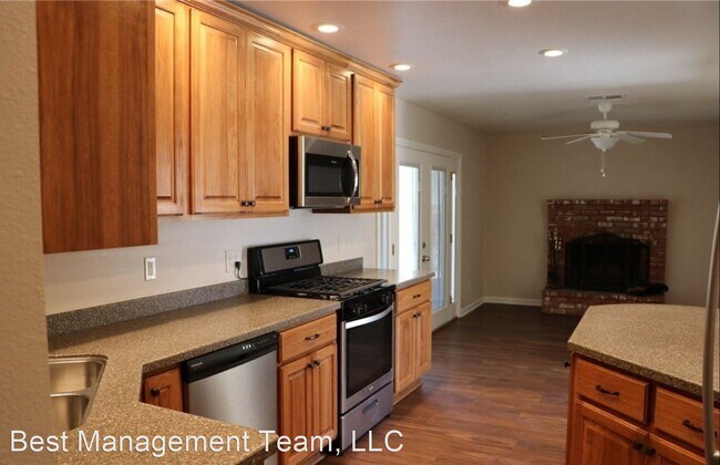 Foto del edificio - 4 br, 2 bath House - 8808 Pavia Dr